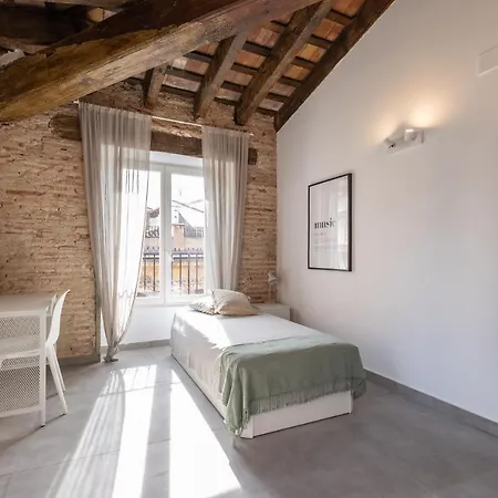 Residencia Universitaria Trinitarios Valence Extérieur photo