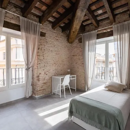 Residencia Universitaria Trinitarios Valence Extérieur photo