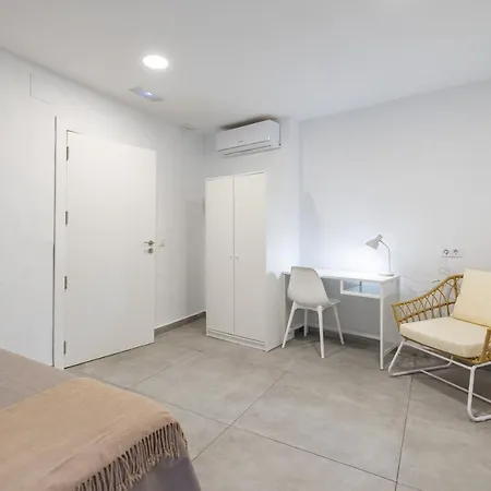 Residencia Universitaria Trinitarios Valence Extérieur photo